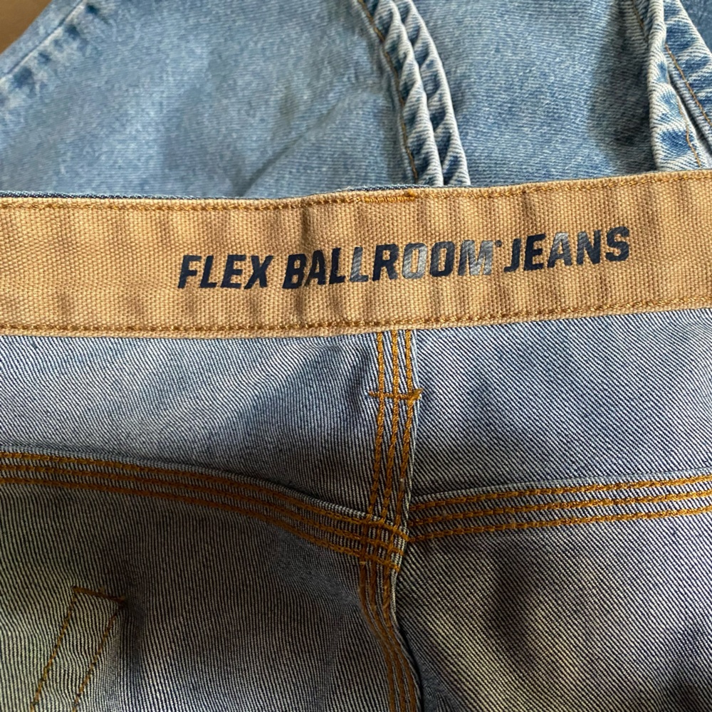 Duluth men’s flex ballroom relaxed fit blue jean shorts size 40 - Picture 4 of 5